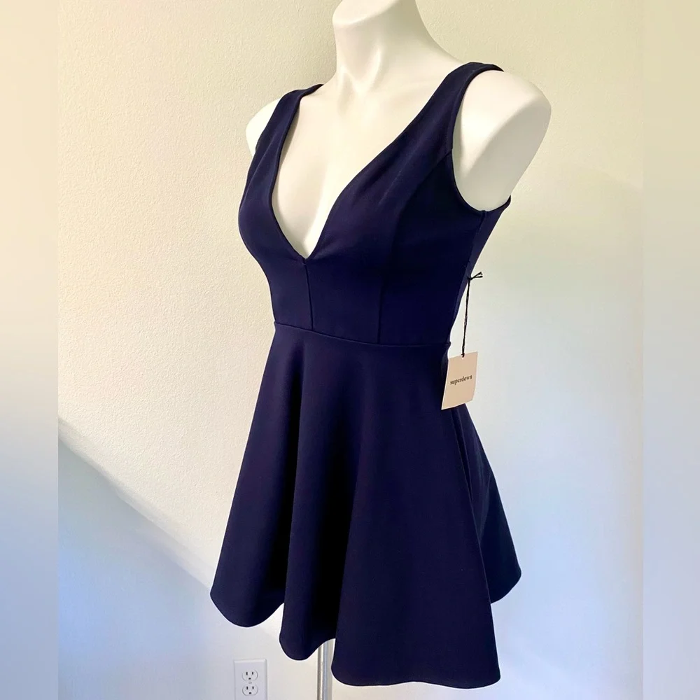 Superdown Navy Skater Deep V Mini Flare Dress NWT Small Revolve - Picture 2 of 6